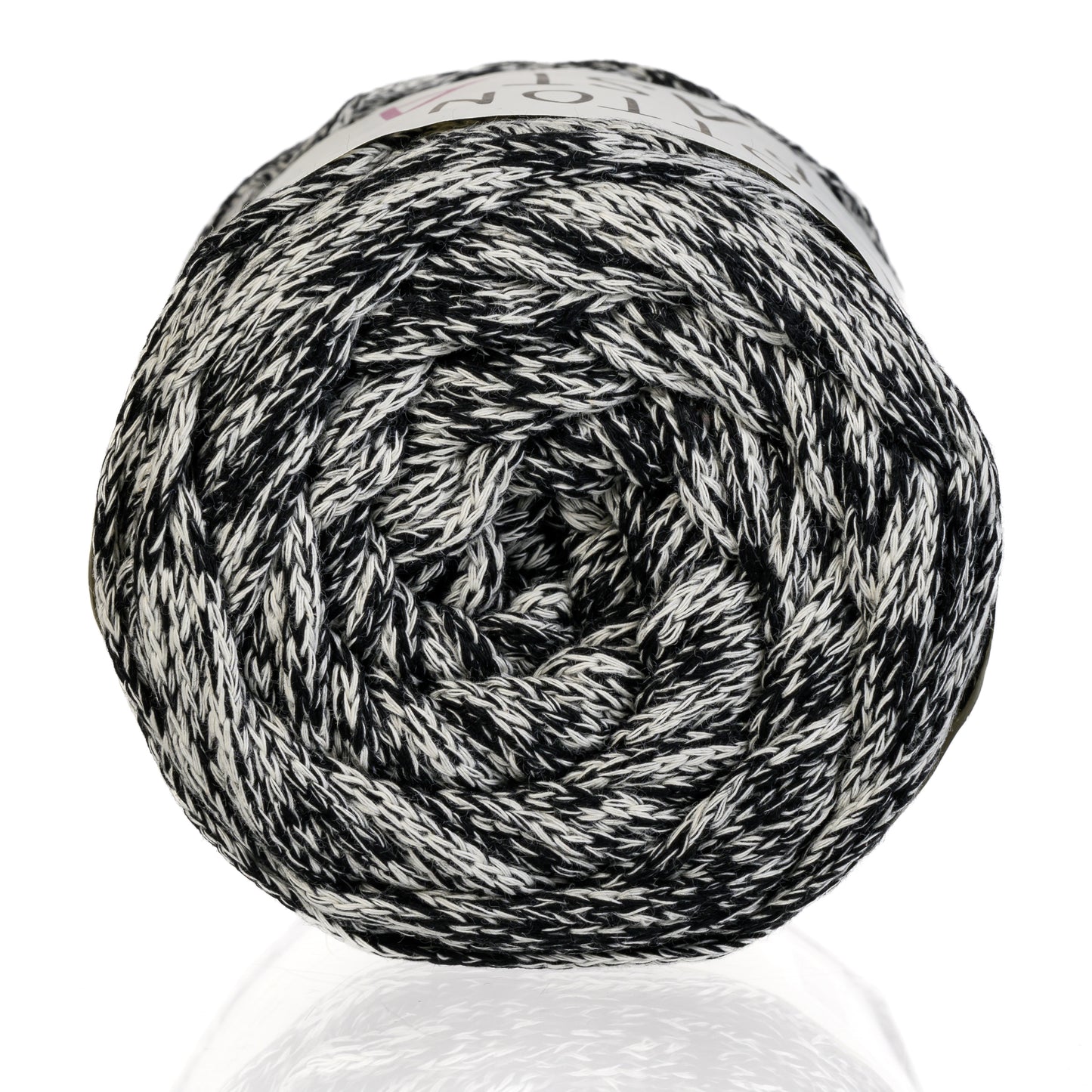 Coma Cotton Yarn in Oreo Color - Detail View